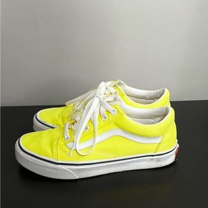 Vans Old School Sneaker in Yellow Women’s US 7.5